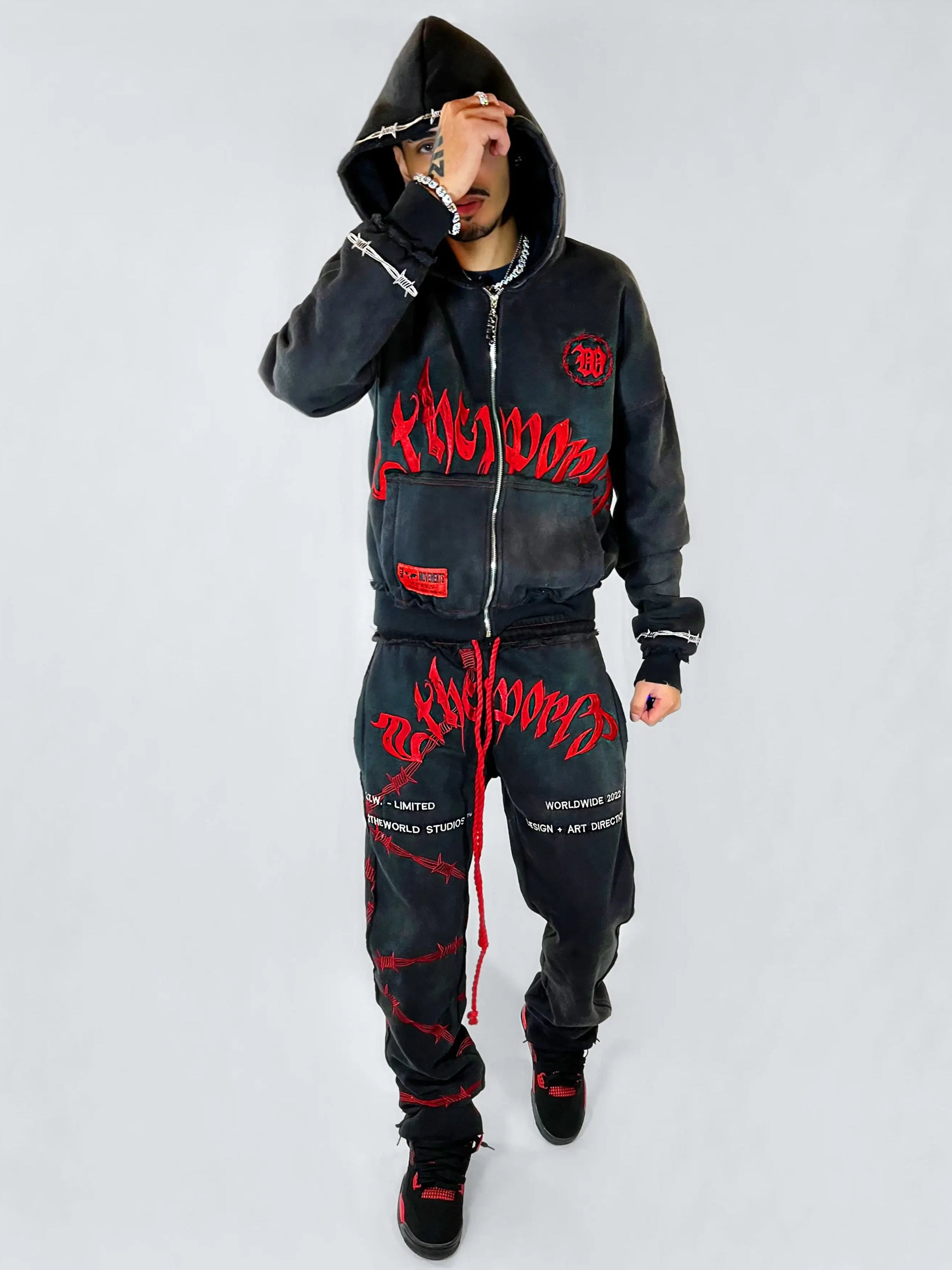 Red Eye Sweatsuit - 2THEWORLD©