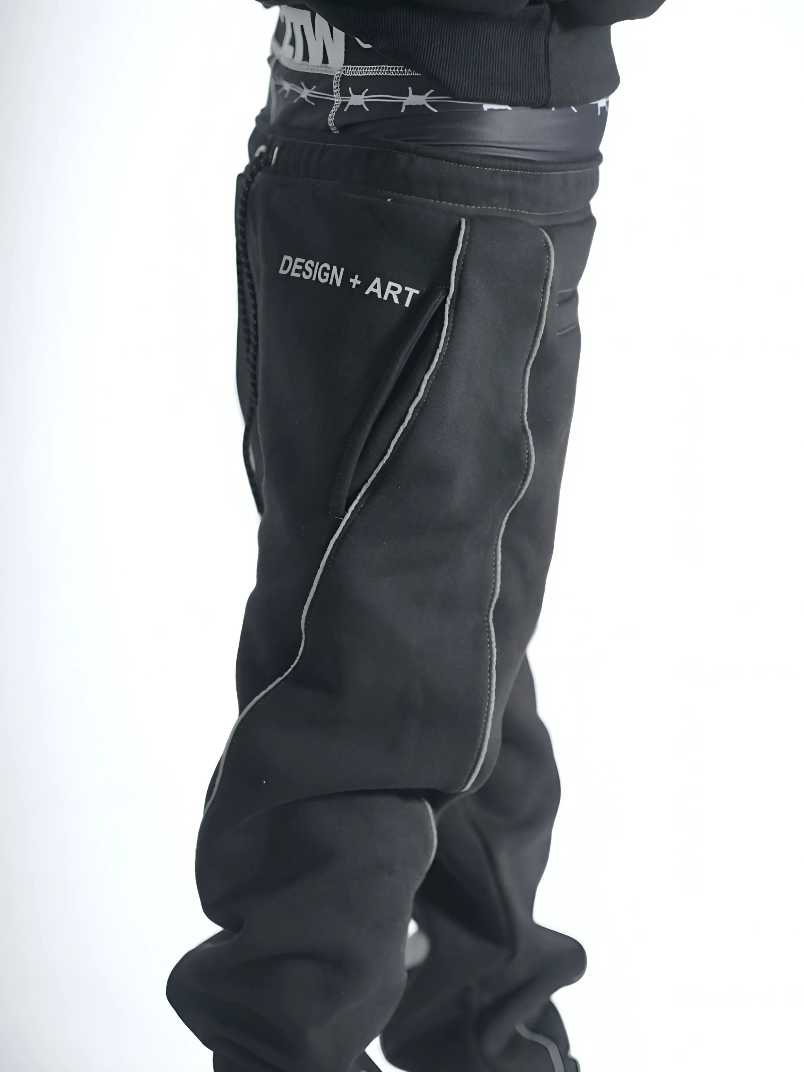 REFLECTIVE ESSENTIAL SWEATS