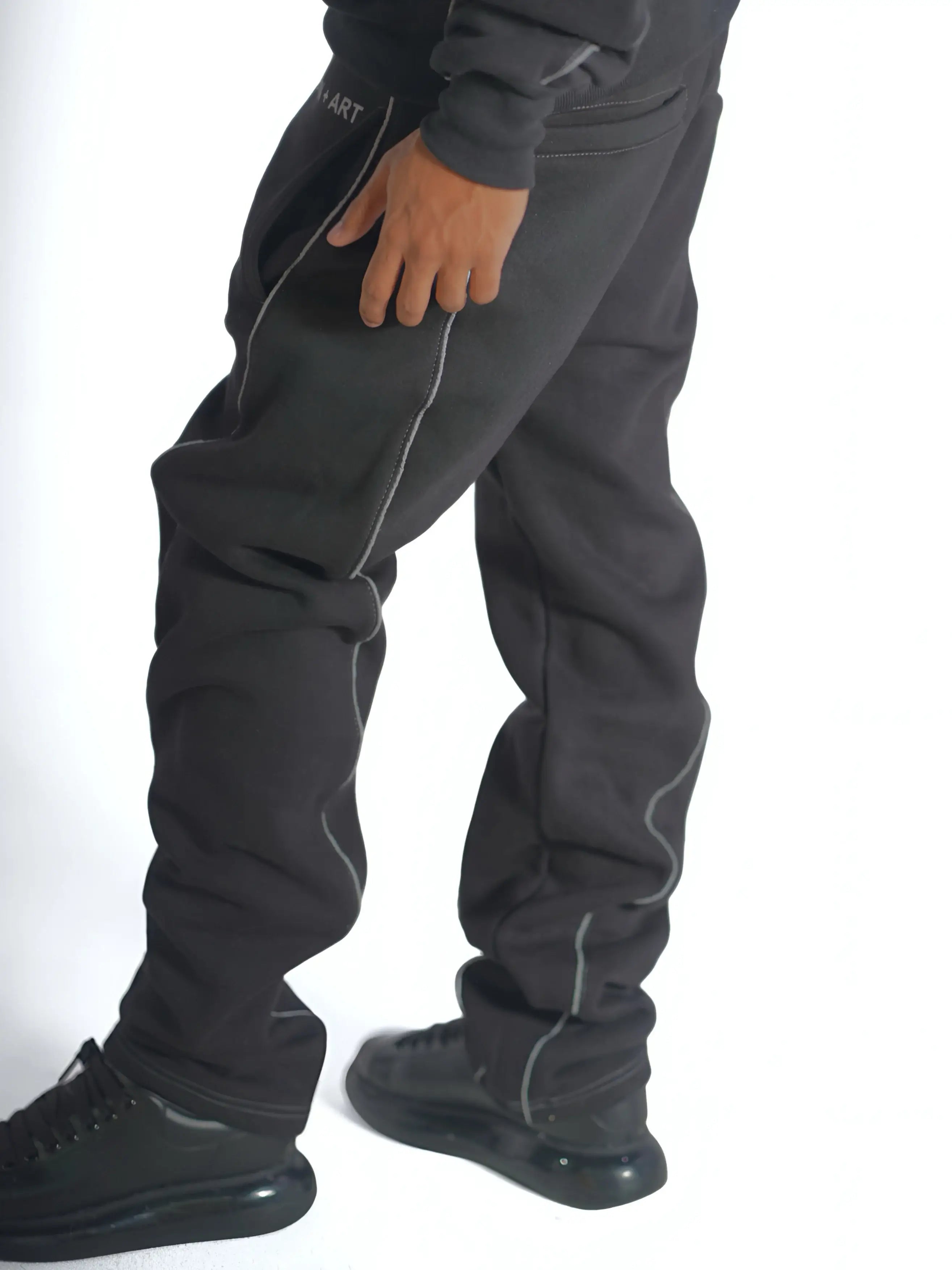 REFLECTIVE ESSENTIAL SWEATS