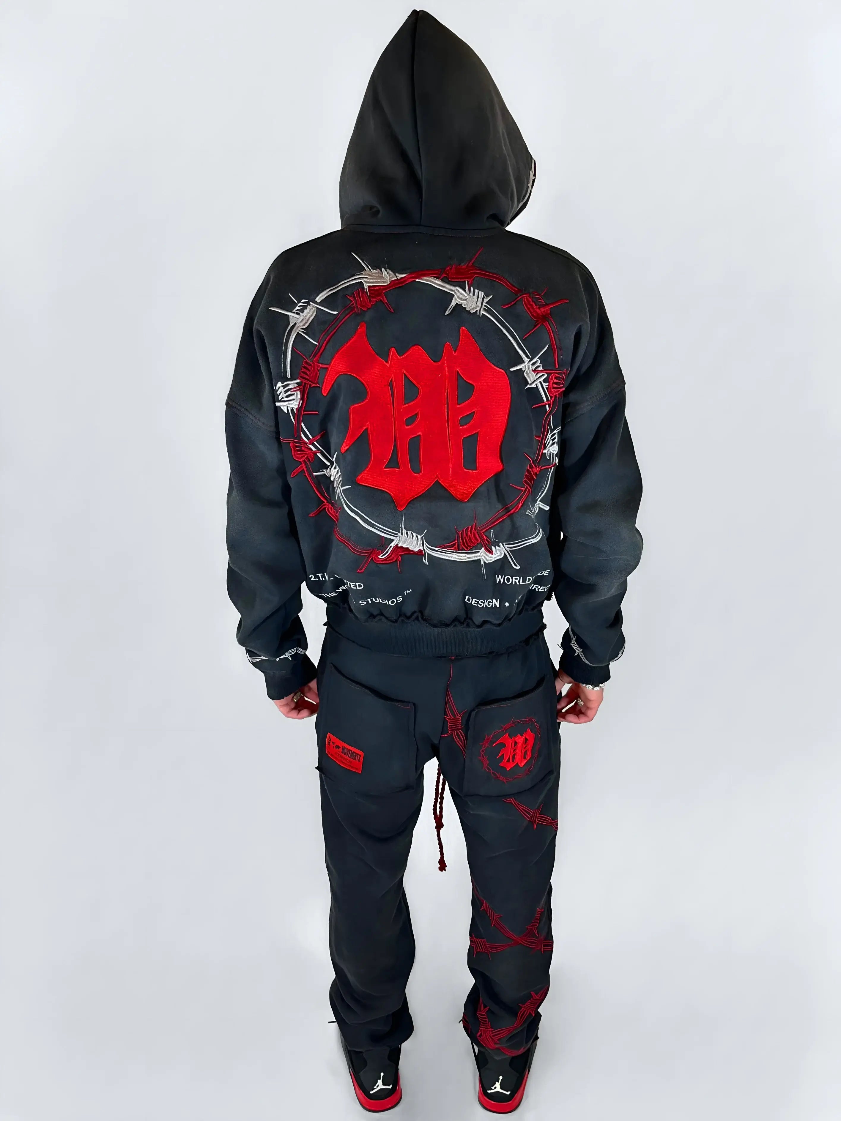 Red Eye Sweatsuit - 2THEWORLD©