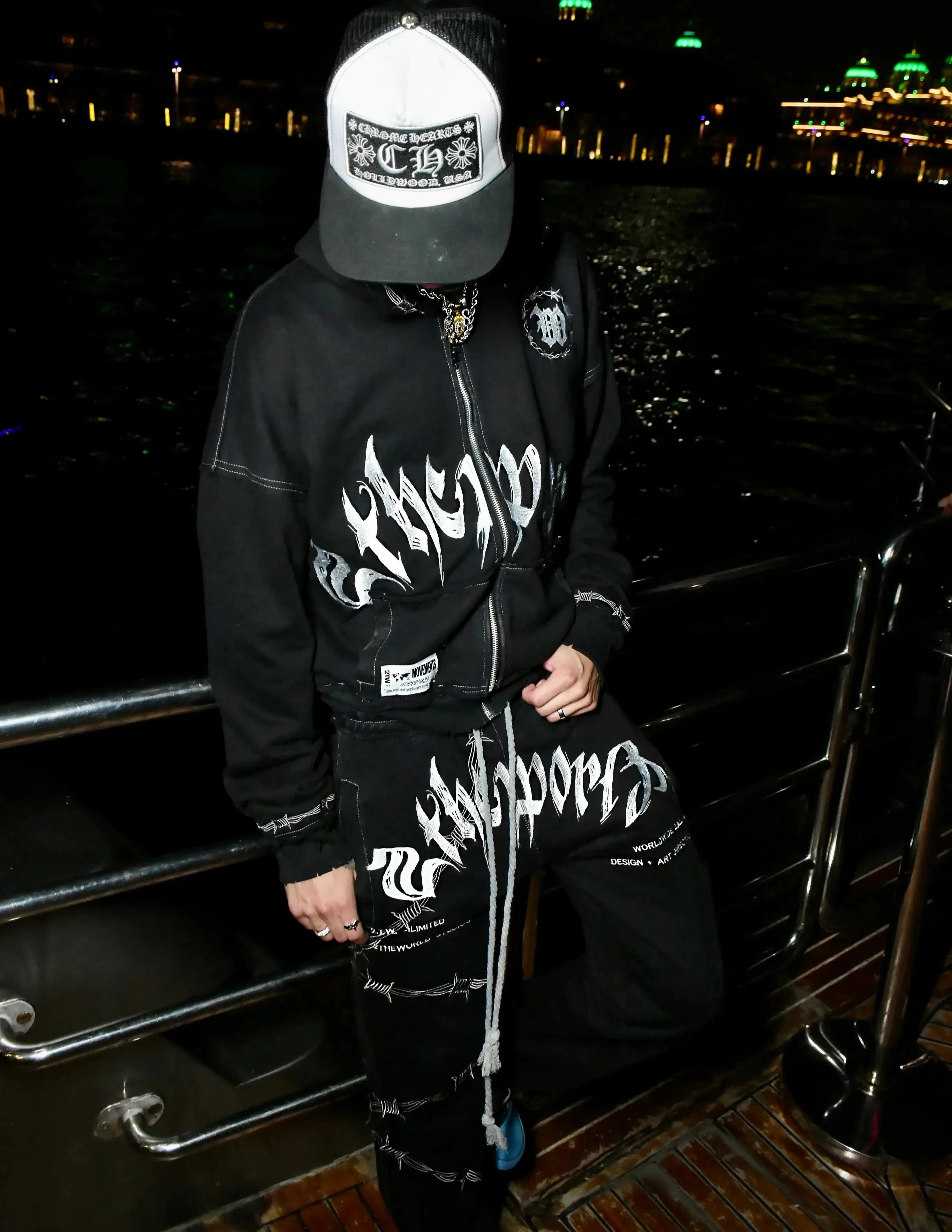 Chrome Sweatsuit - 2THEWORLD©