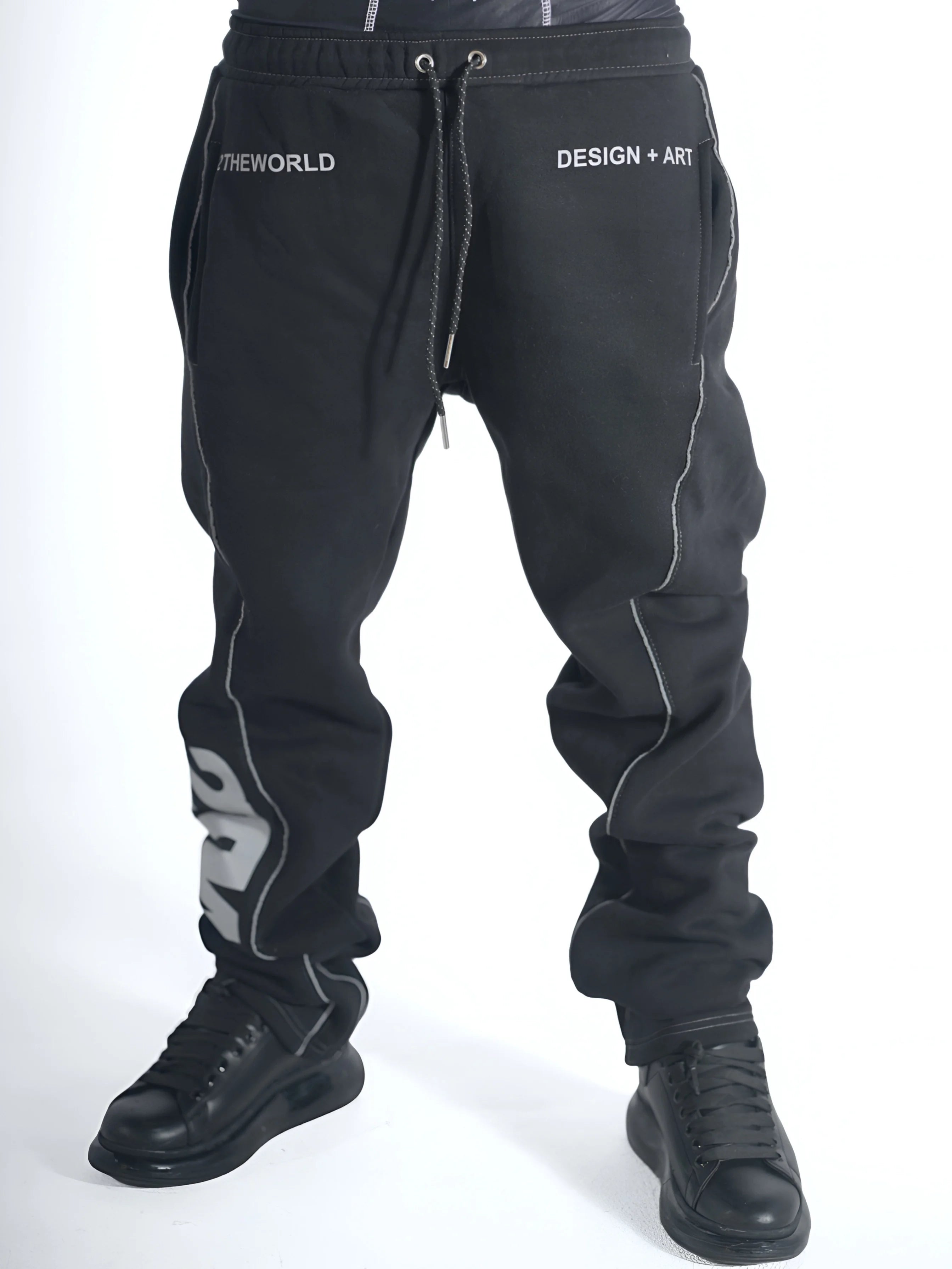 REFLECTIVE ESSENTIAL SWEATS