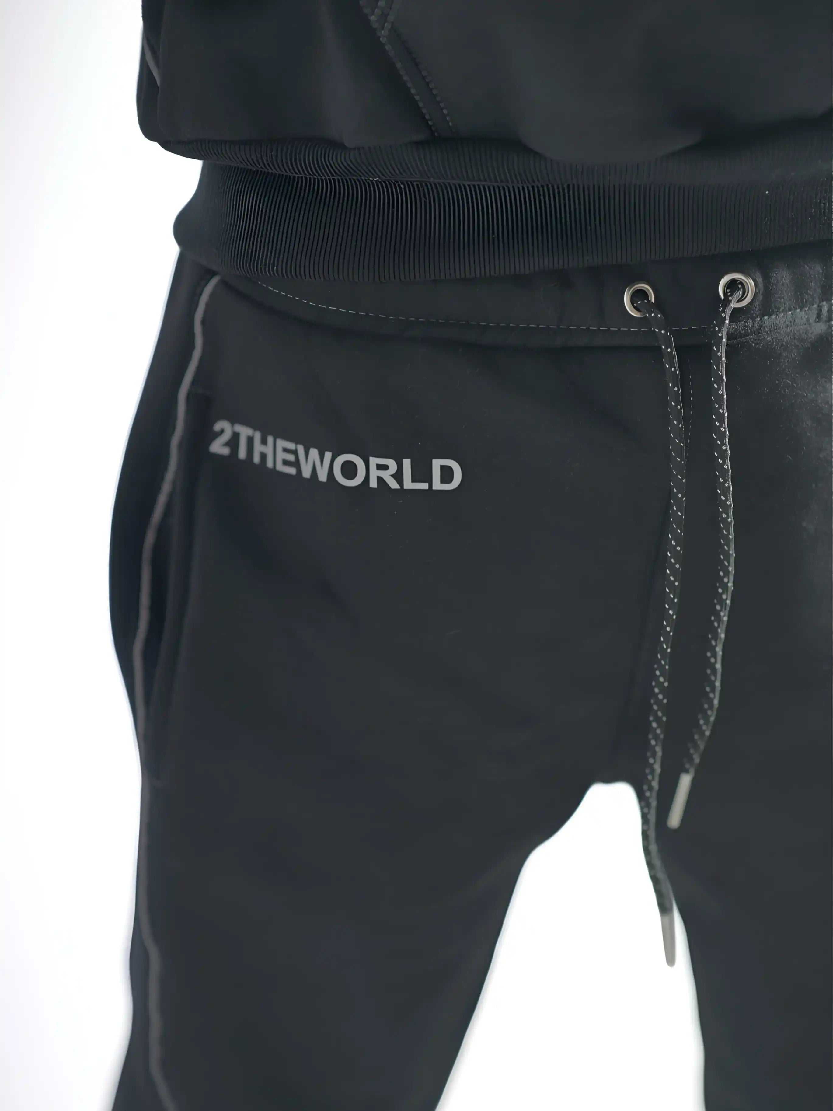 REFLECTIVE ESSENTIAL SWEATS