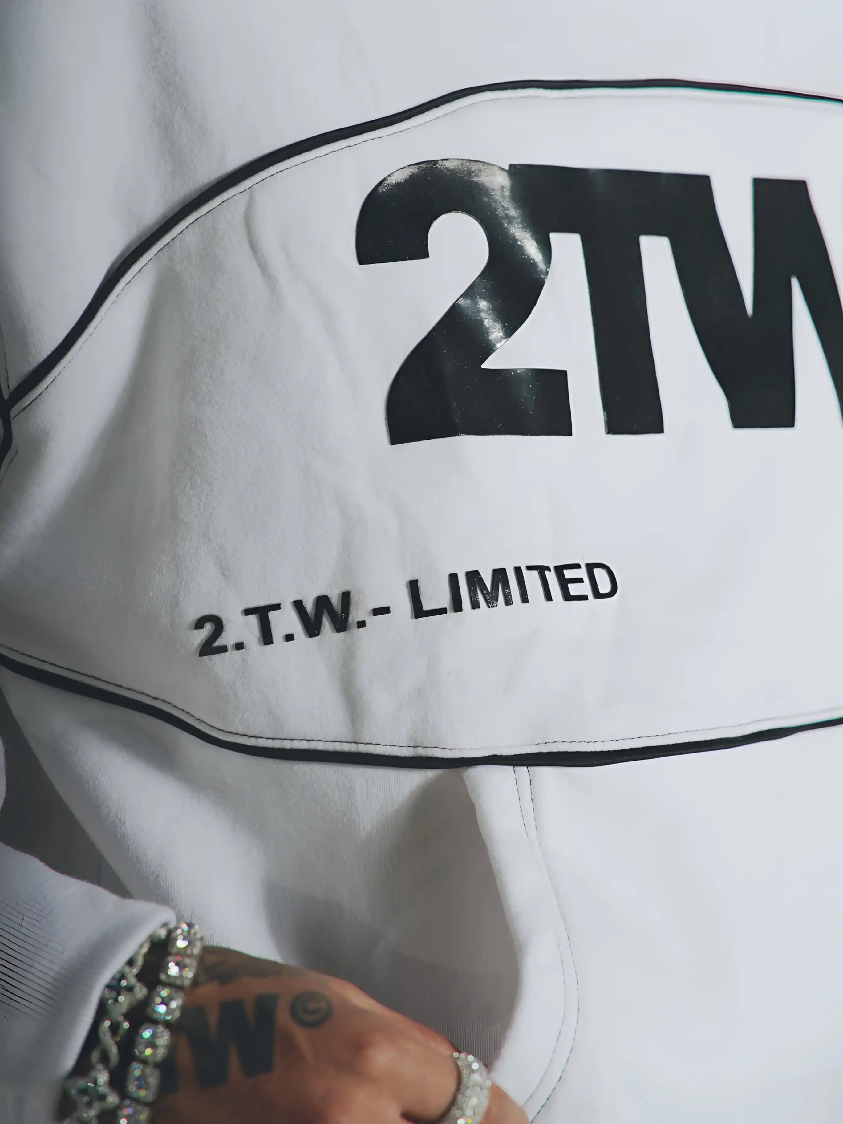 OFF-WHITE ESSENTIAL SWEATSUIT