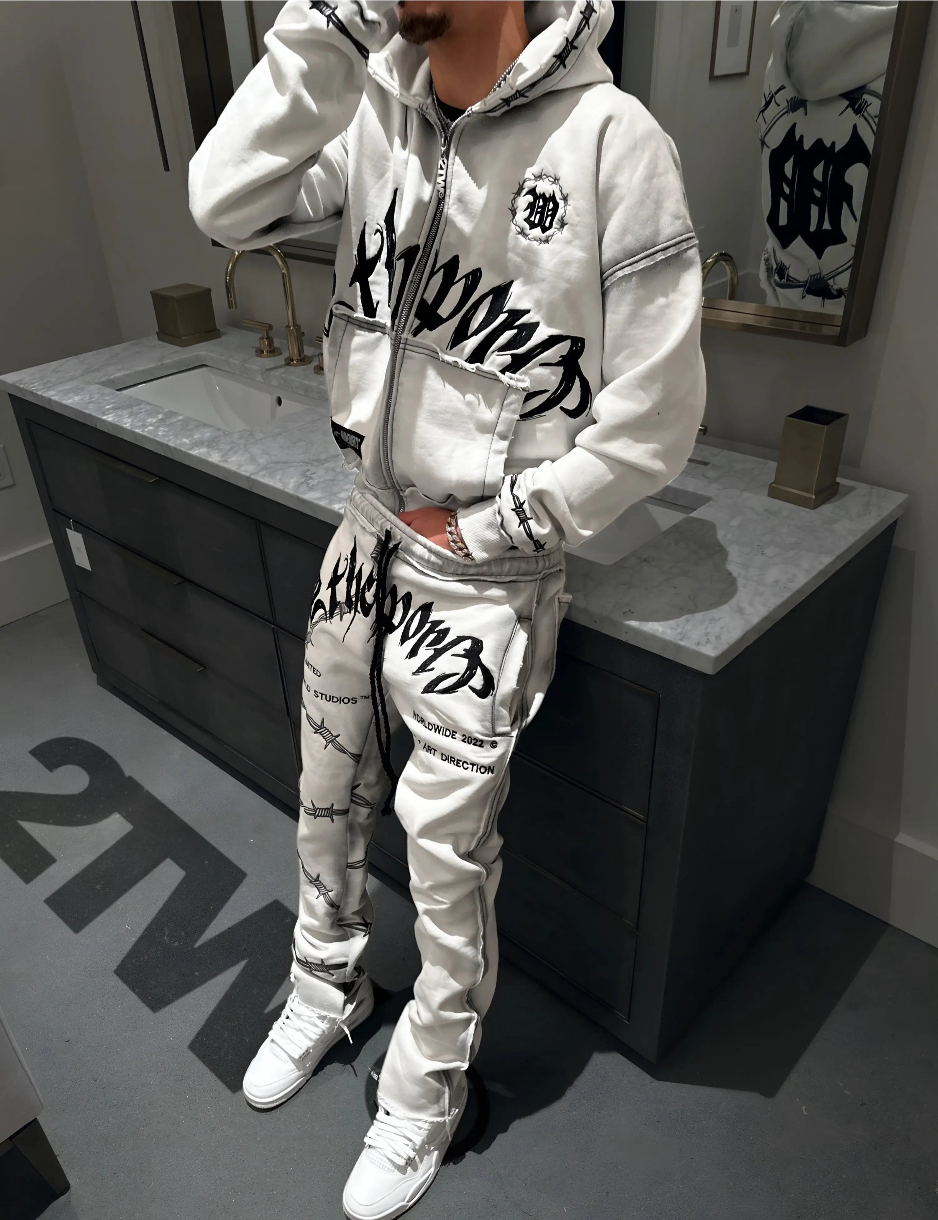 Off-White Sweatsuit - 2THEWORLD©
