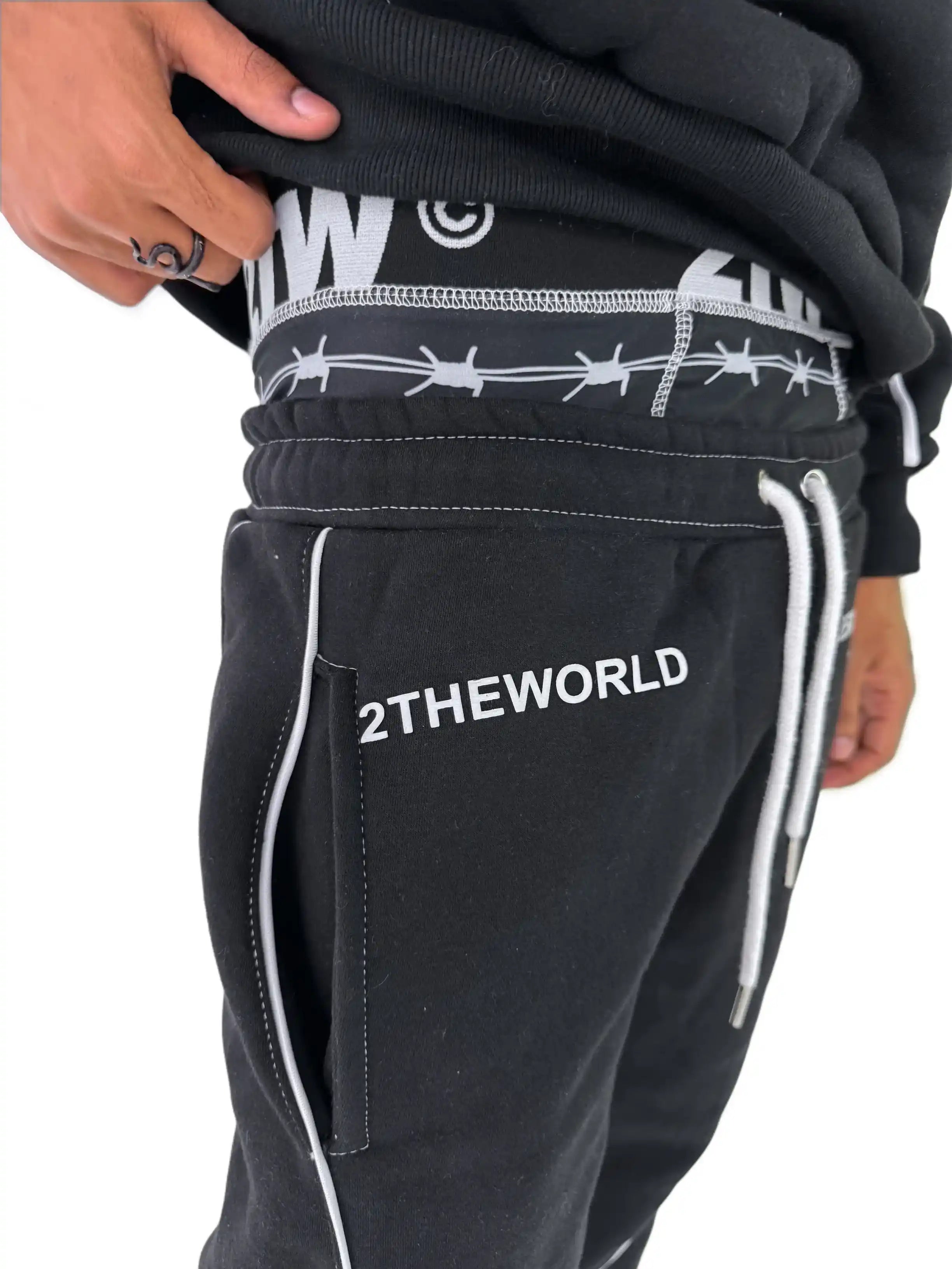CHROME ESSENTIAL SWEATSUIT