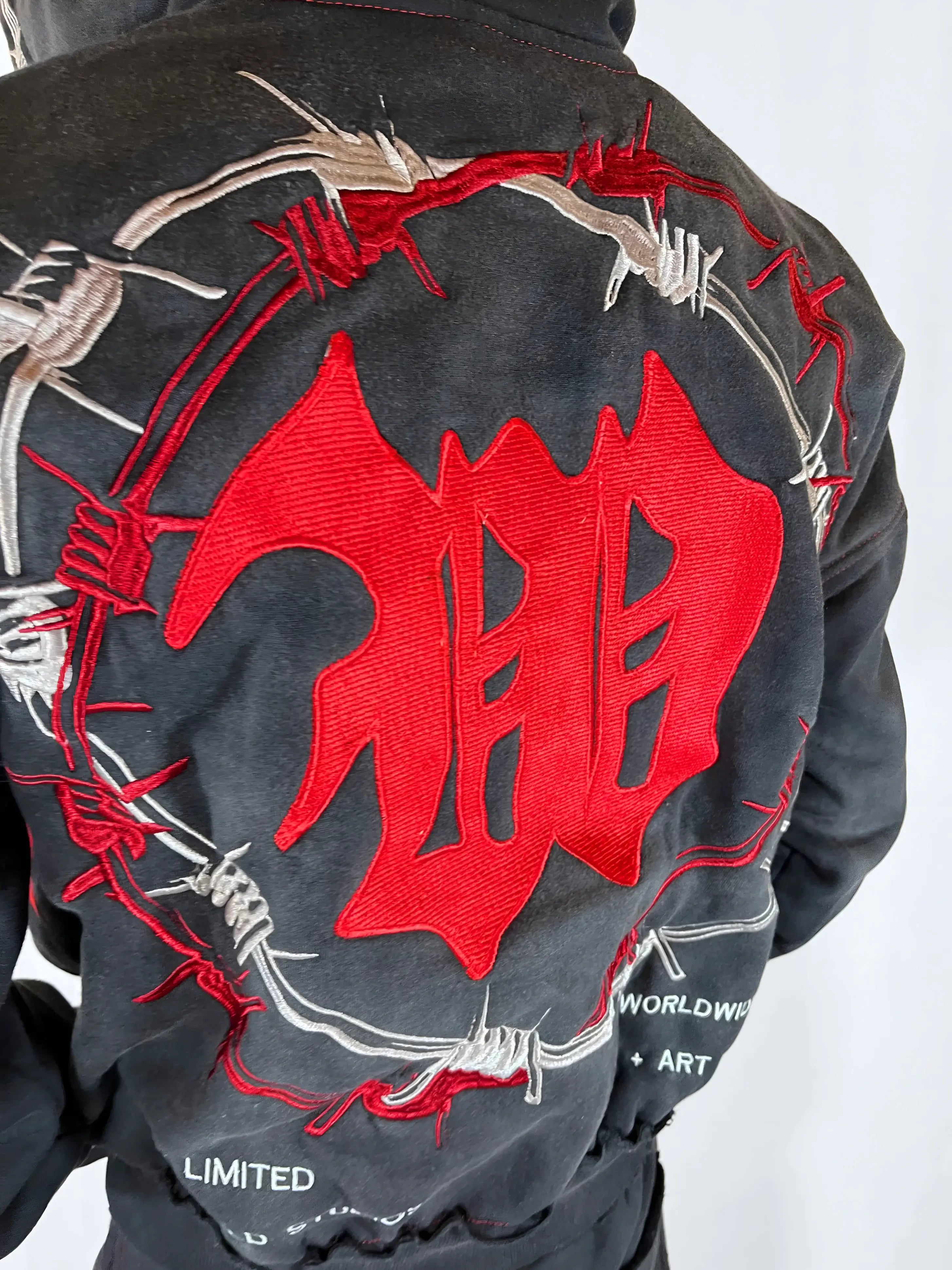 Red Eye Sweatsuit - 2THEWORLD©