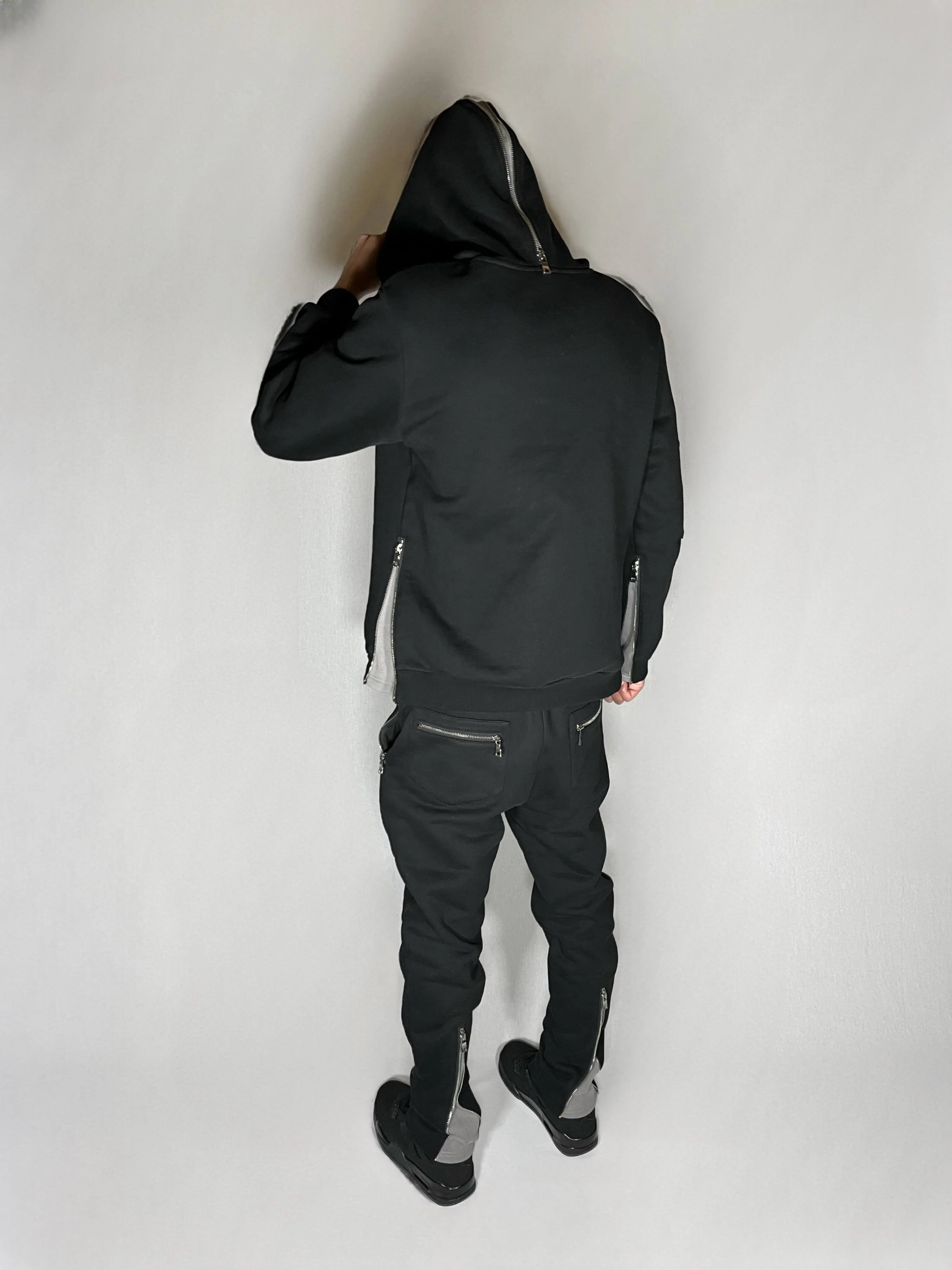 MIDNIGHT Sweatsuit - 2THEWORLD©