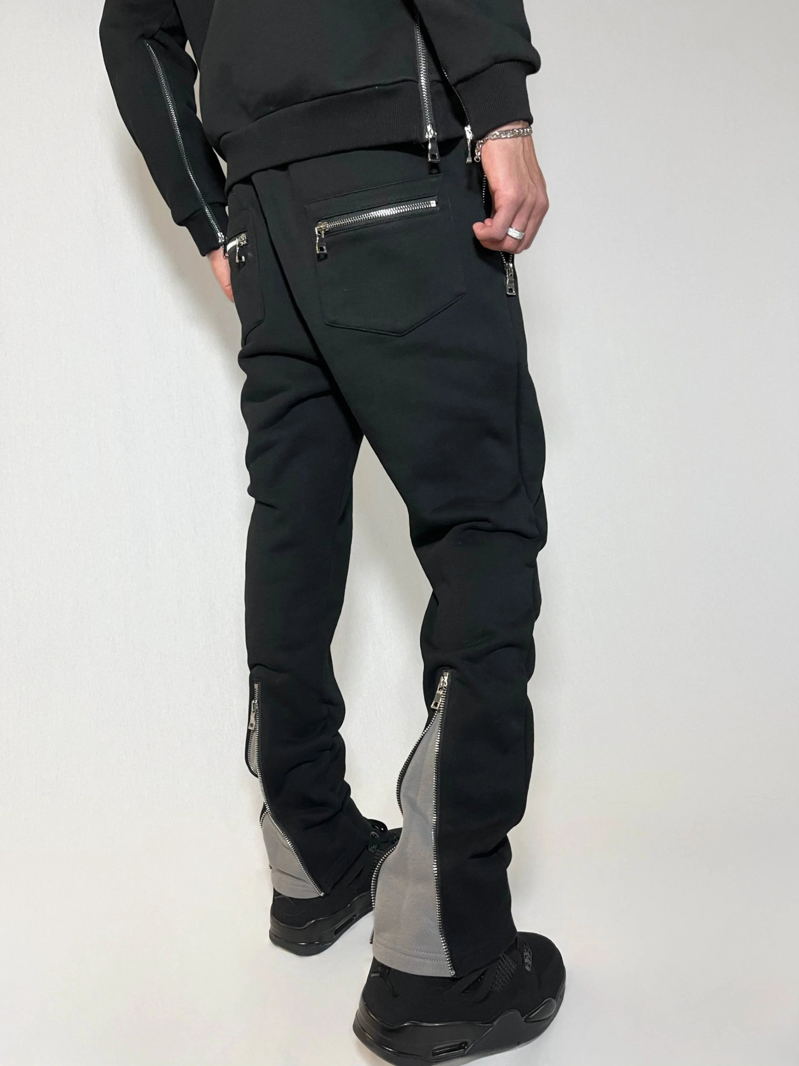 MIDNIGHT Sweatsuit - 2THEWORLD©