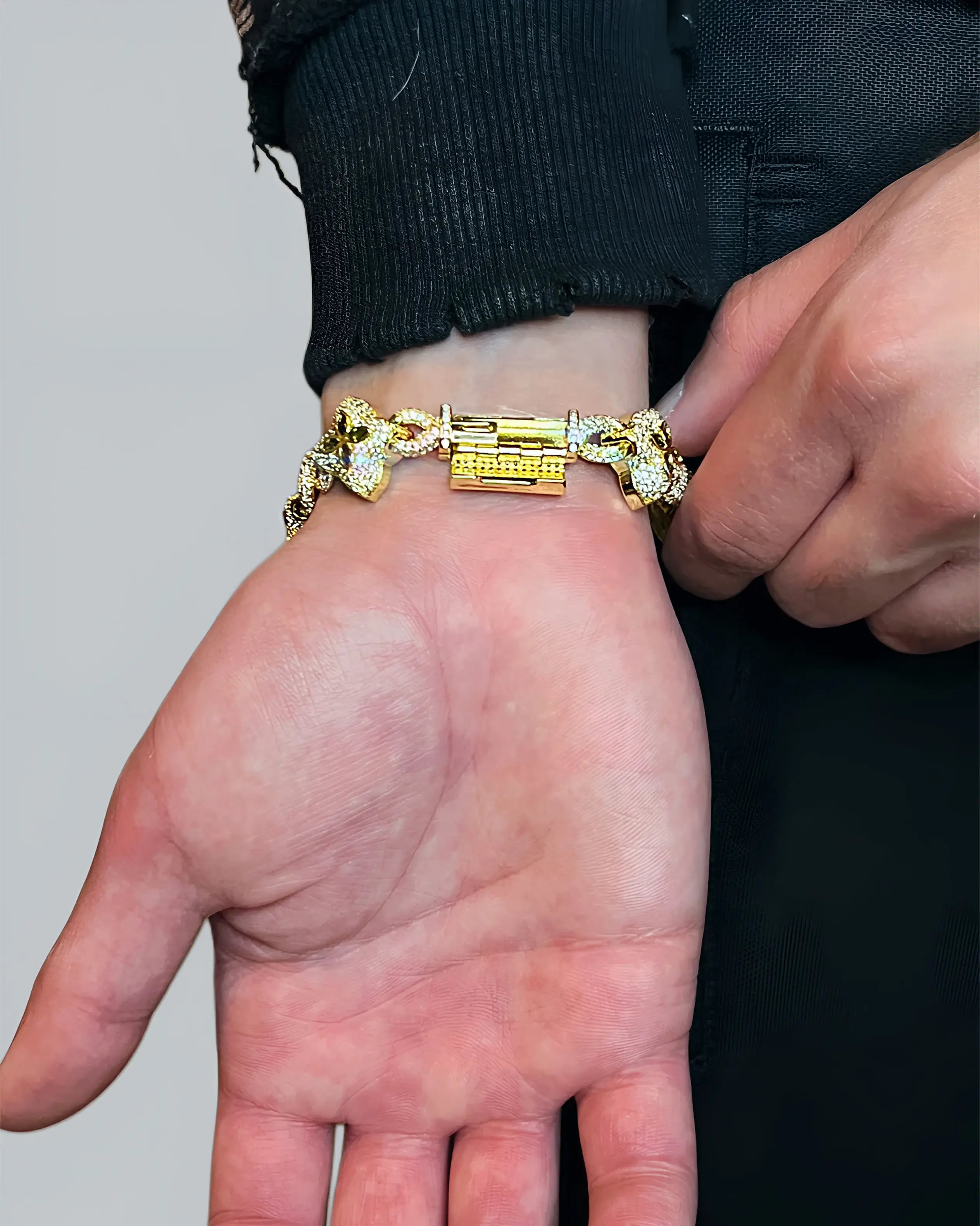 Gold Iced Clover Bracelet + FREE CHAIN