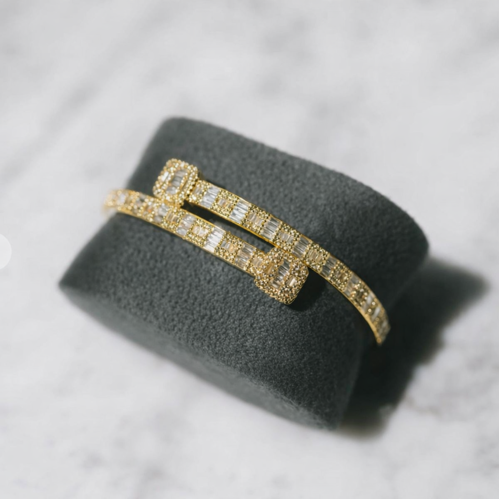 FREE Baguette Bracelet (Gold)