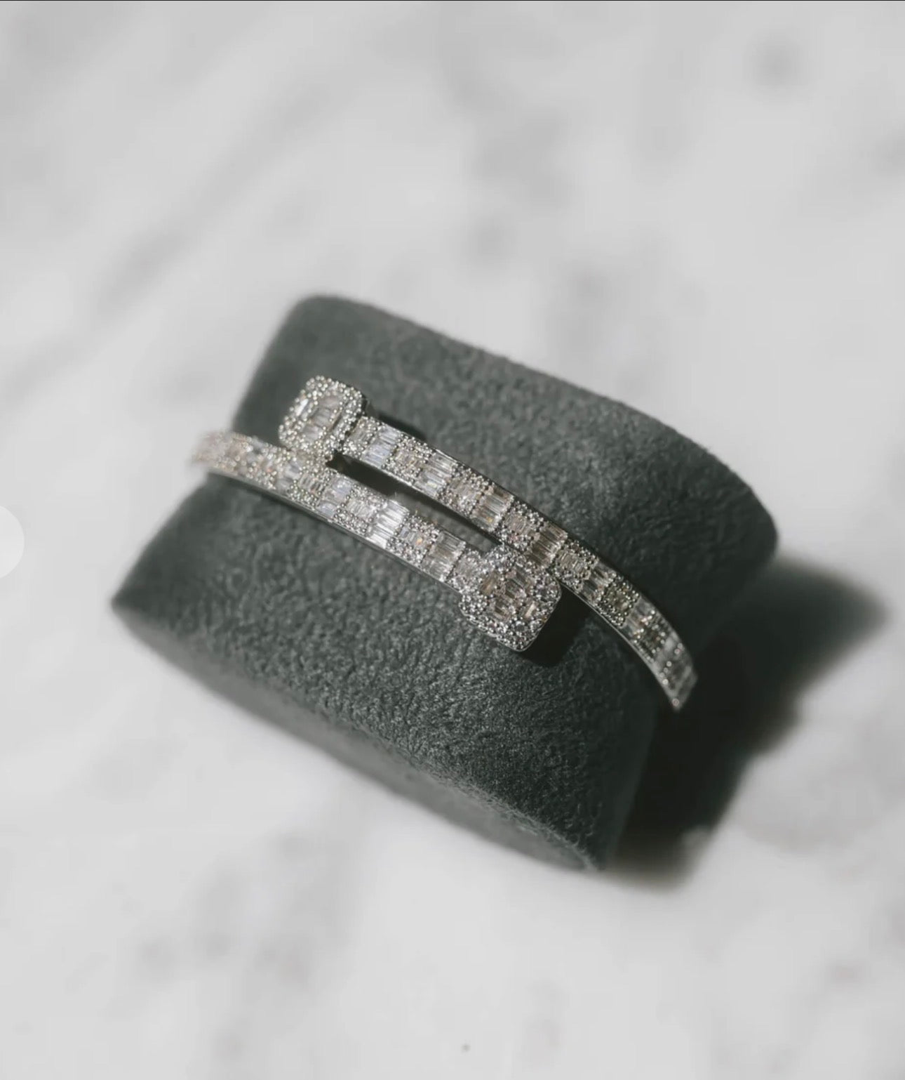 FREE Baguette Bracelet (White Gold)